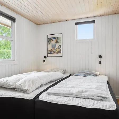 Raevebaek Sydals Denm Mommark